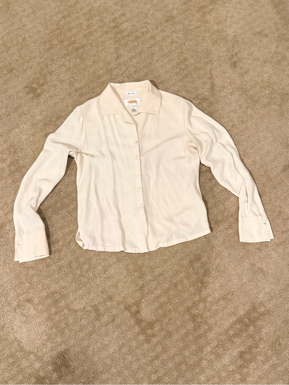 100% pure silk Talbots Petites Button-Up Shirt in Cream